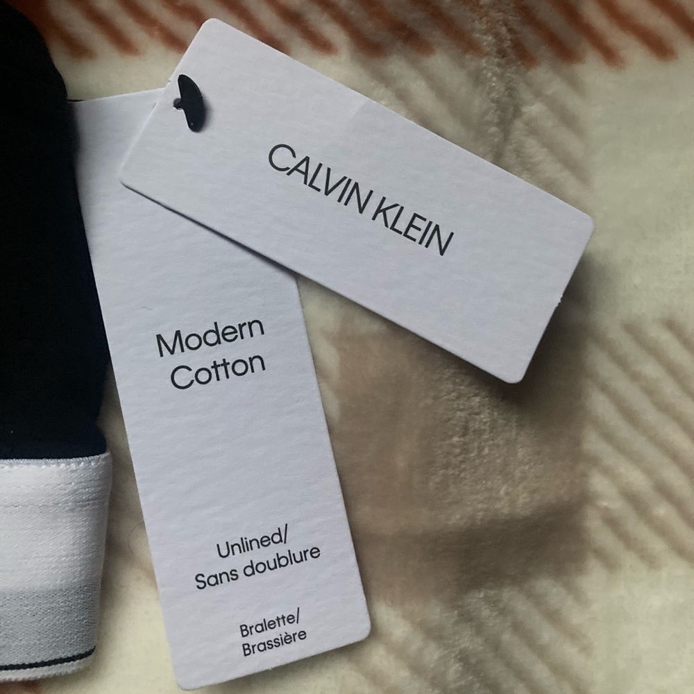 Calvin Klein Womens Sports Bra and Underwear duo - Picture 4 of 5